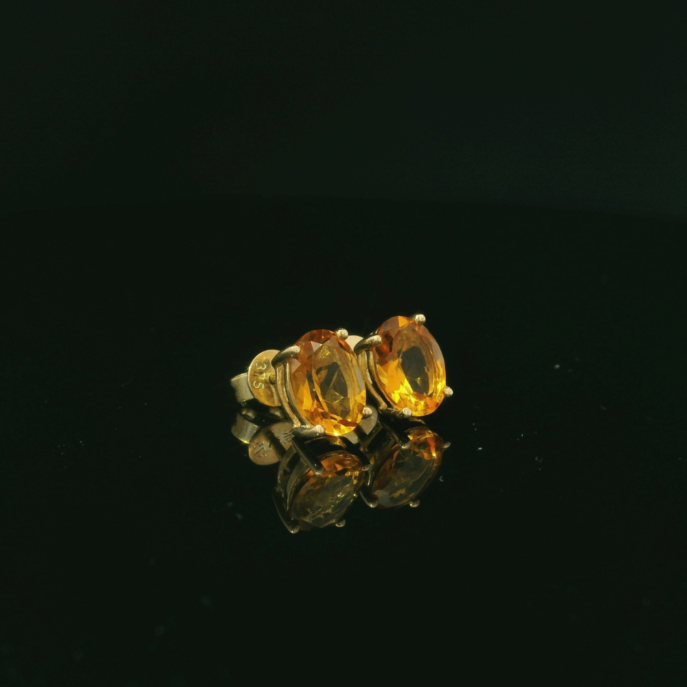 gold stud earrings. orange gem stone earrings. vintage victorian inspired earrings