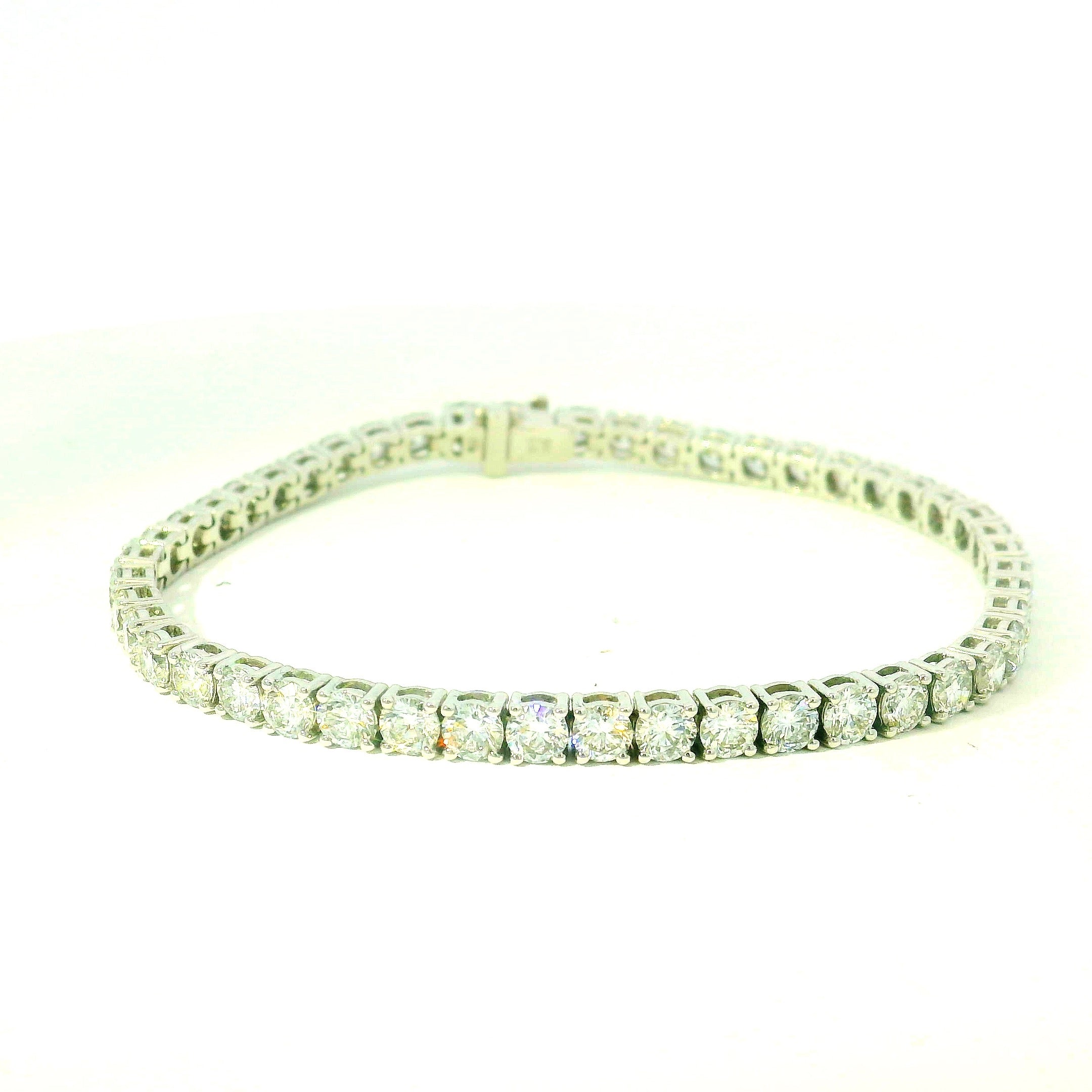 lab grown diamond bracelet. white gold bracelet for women