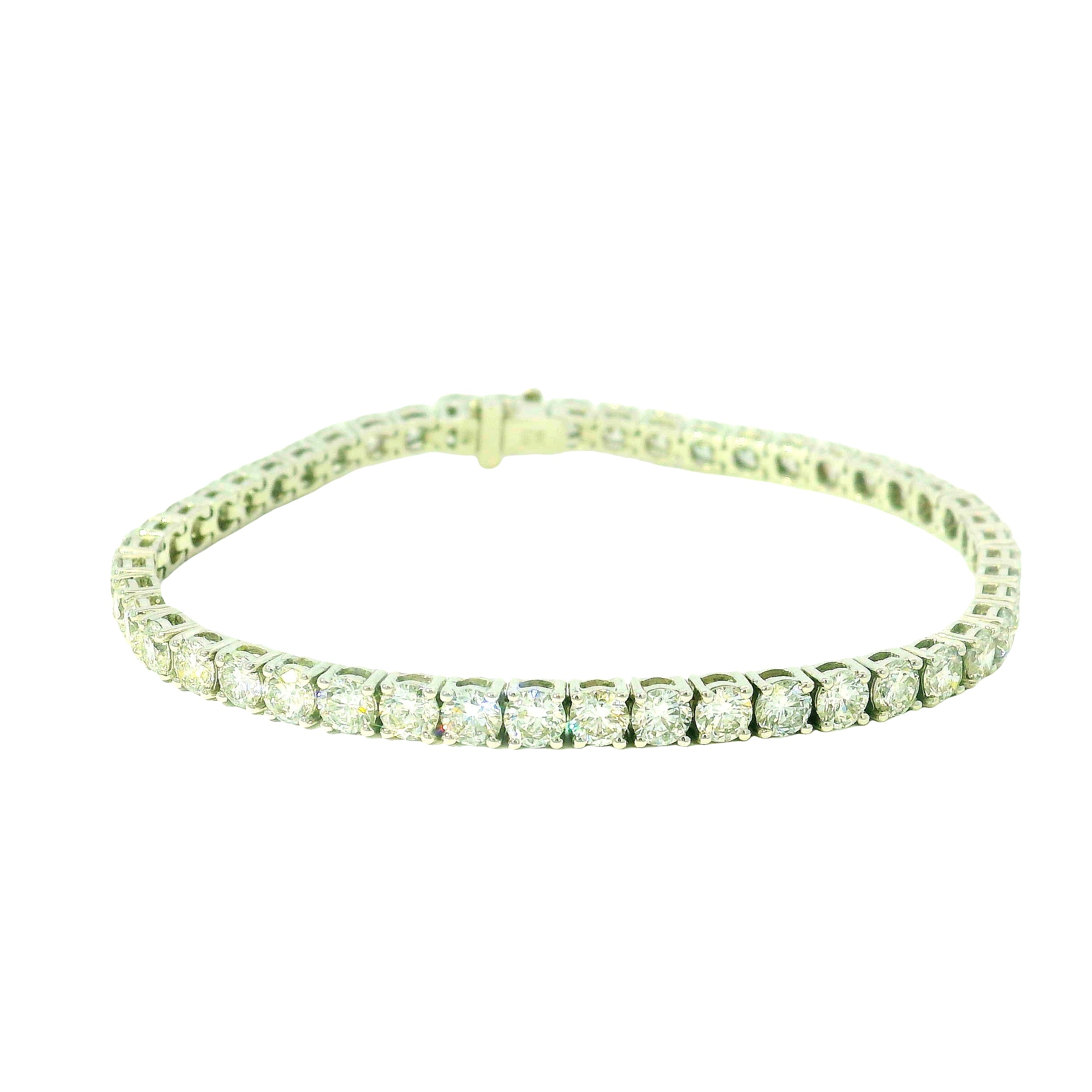 white gold bracelet with diamonds for women. luxury white gold jewellery for women. high end jewellery kent. borough green jewellers. west malling jewellers