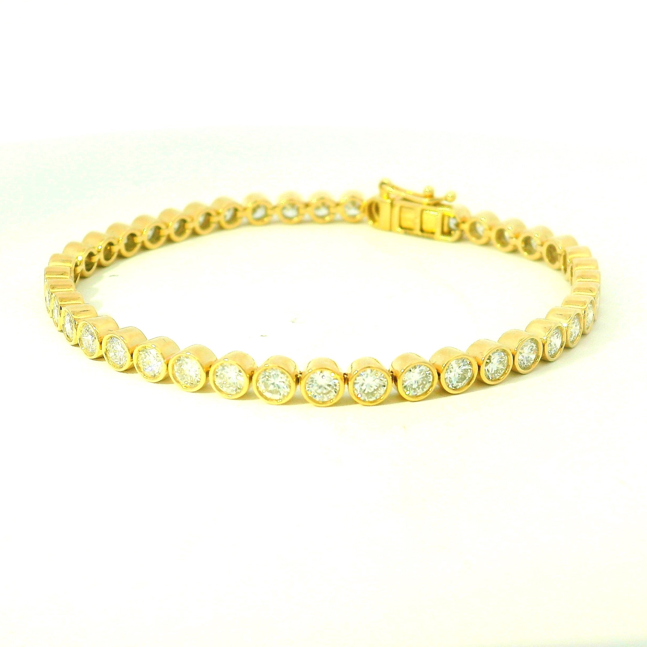 west malling jewellery. jewellery for women for sale in kent. jewellers in maidstone. bracelet repair maidstone. tonbridge jewellers