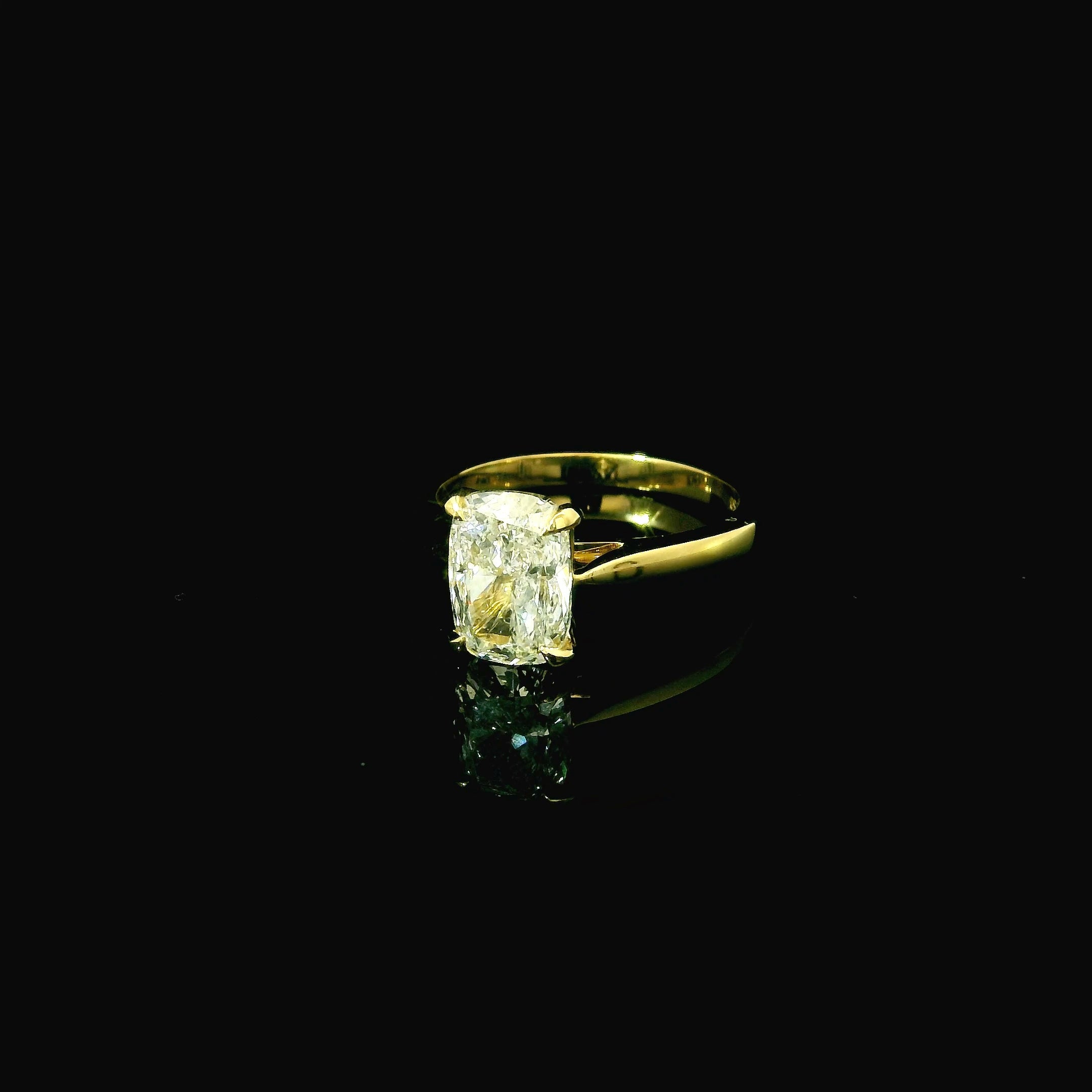 engagement ring for women. cushion cut diamond. diamond jewellery