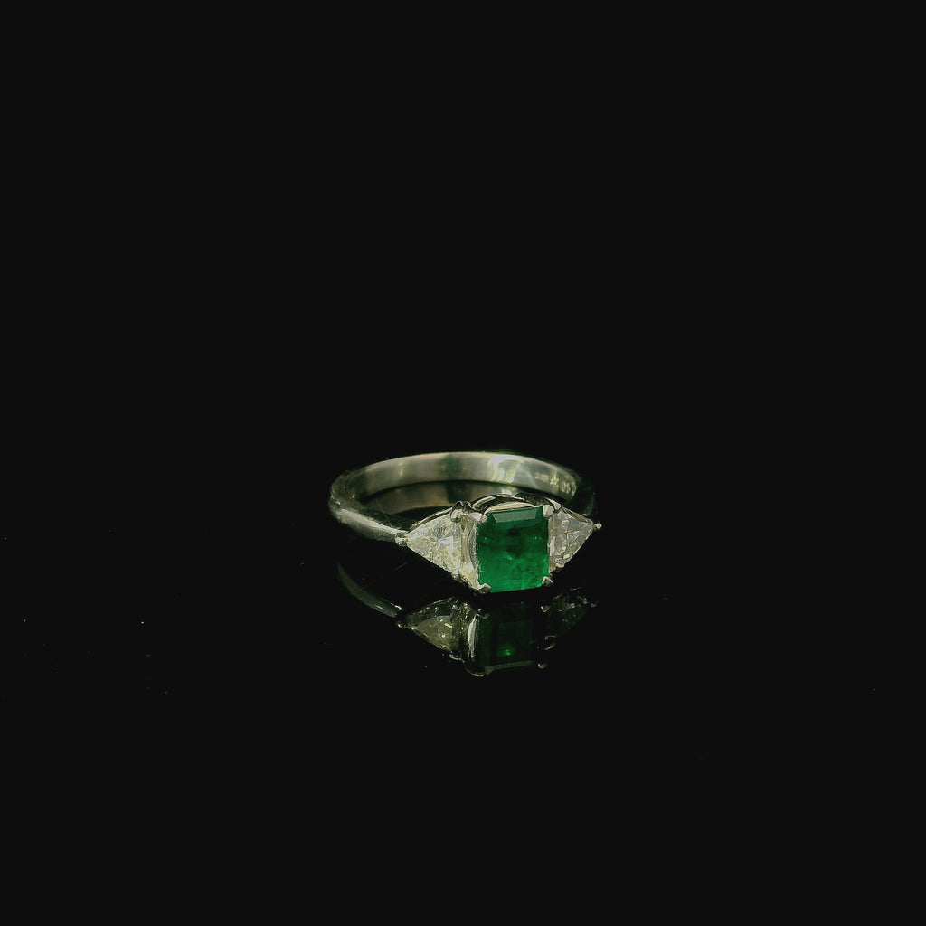 authentic vintage and antique jewellery for sale. emerald ring. maidstone jewellery. platinum rings for women