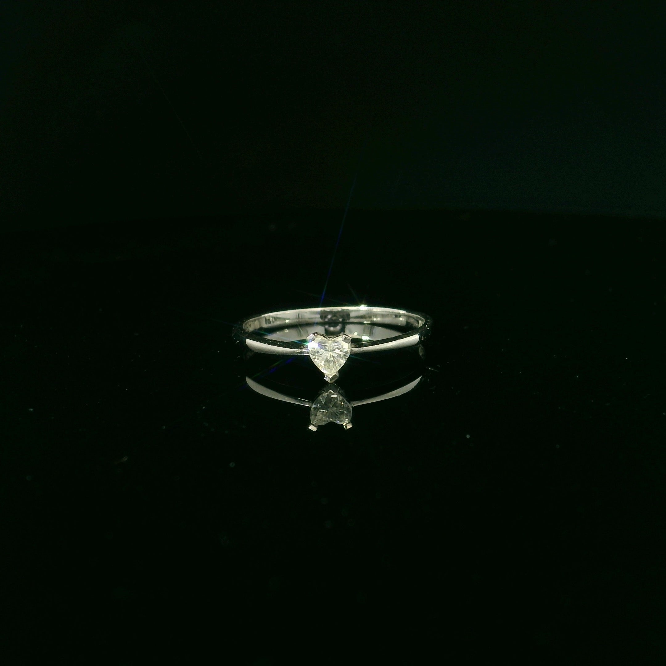 18ct White Gold Heart Diamond Ring