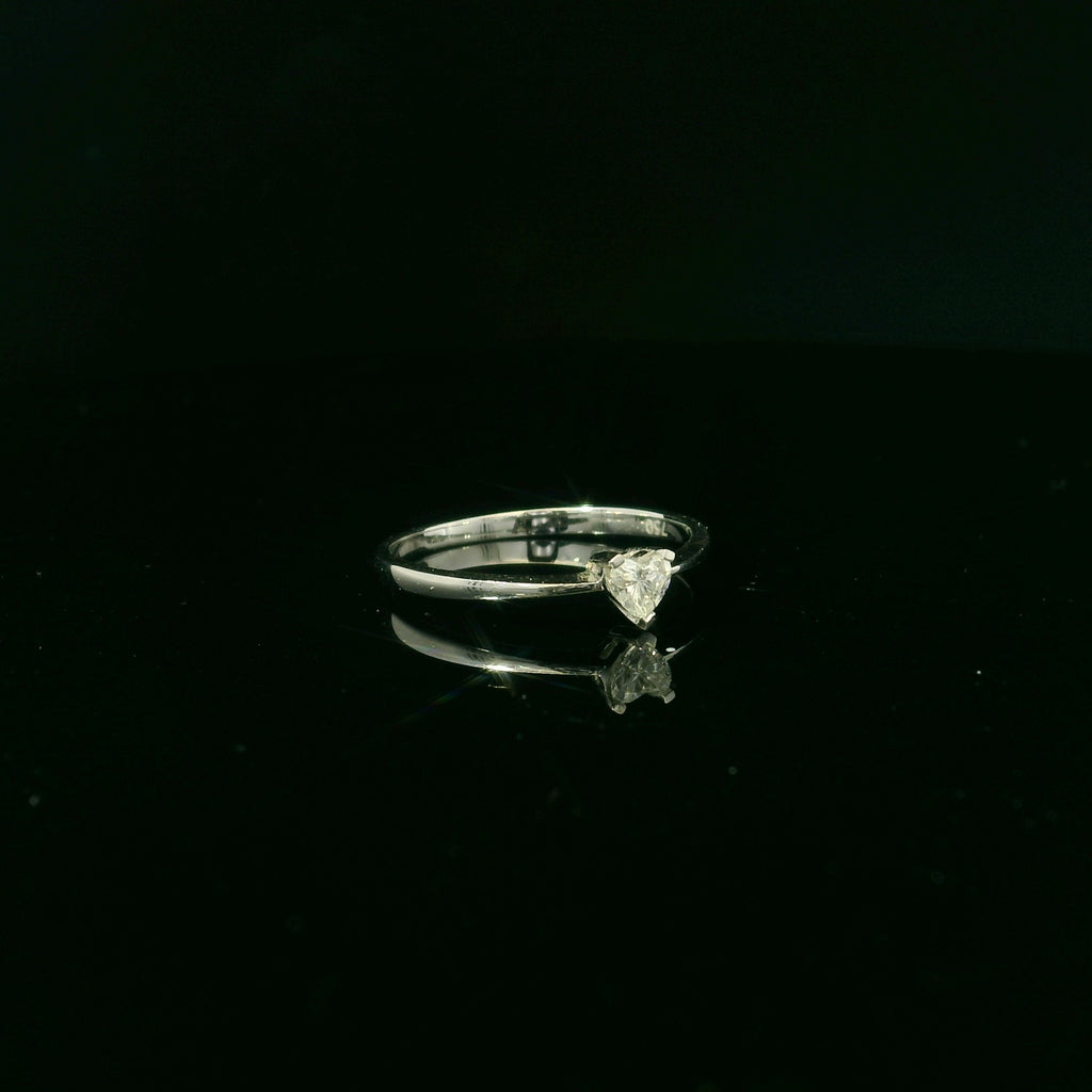 18ct White Gold Heart Diamond Ring