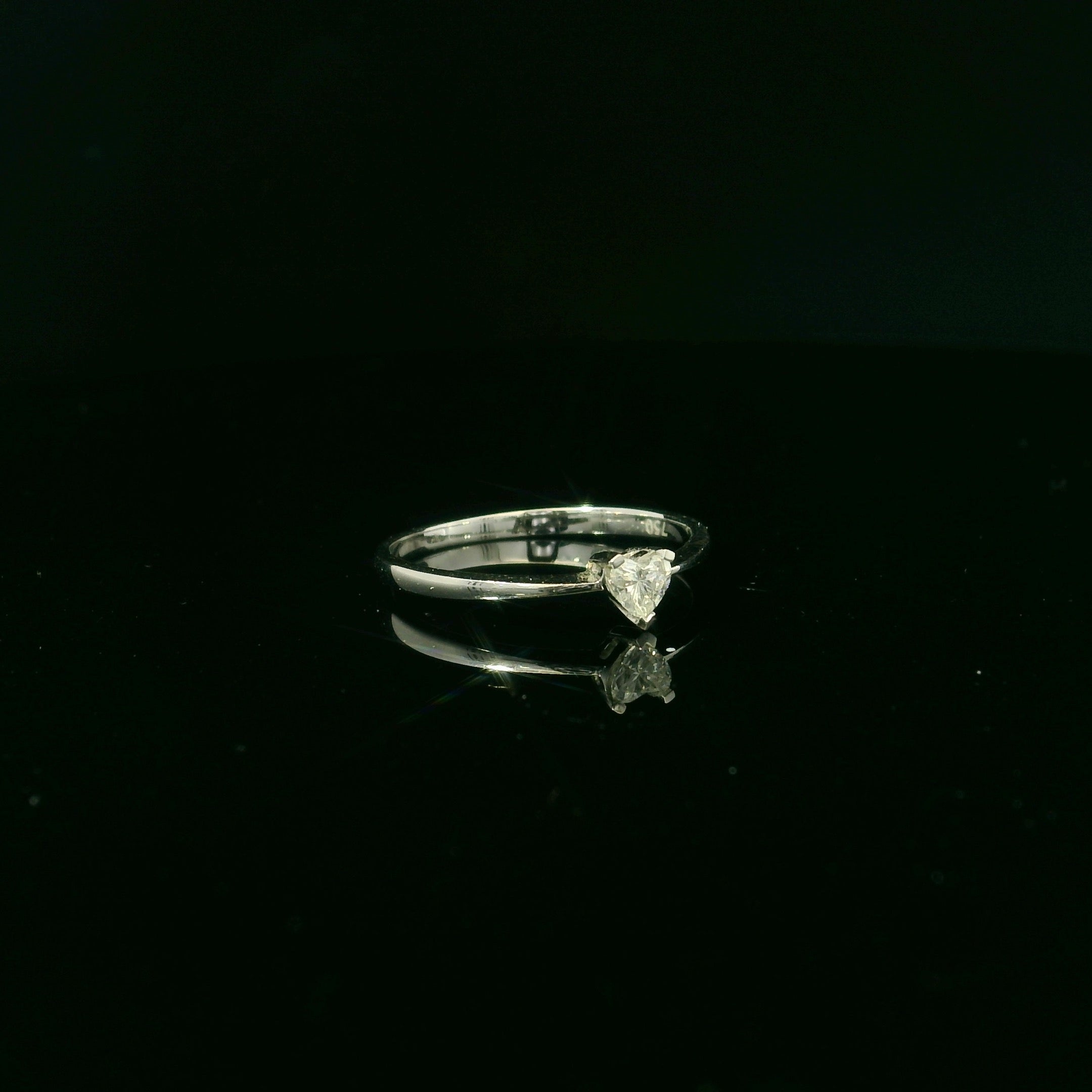 18ct White Gold Heart Diamond Ring
