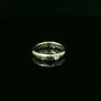 simple platinum diamond ring for women in kent for sale. second hand jewellery for sale.