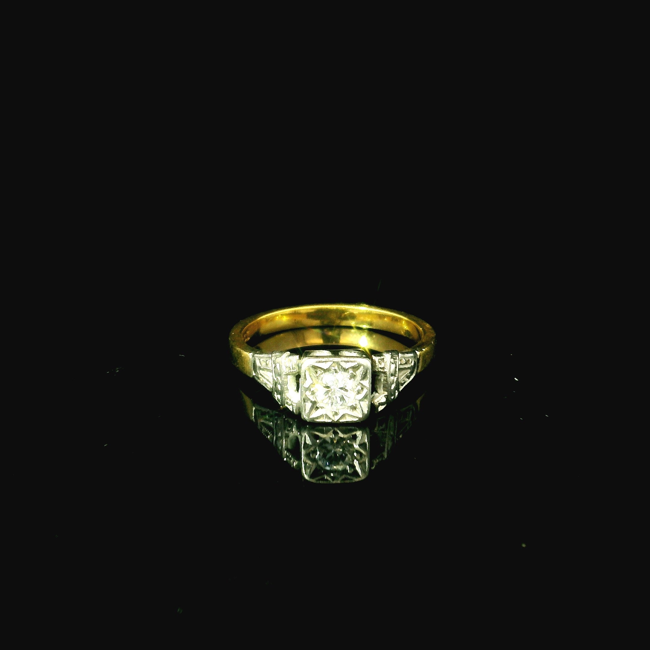 antique yellow gold ring with diamond shoulders. west malling gold rings