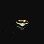 vintage gold ring with diamond