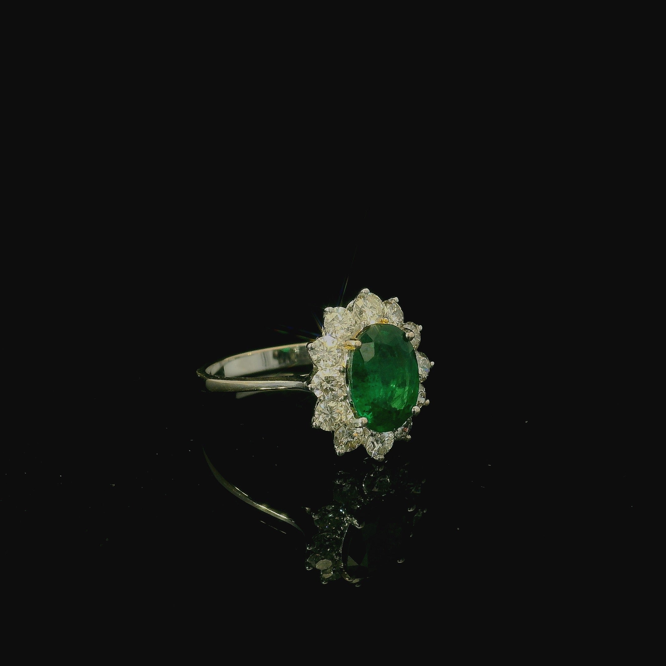 bold statement ring for women. emerald gem stone ring for women. brilliant cut diamond ring. statement jewellery. costume jewellery. jewellery repairs in west malling