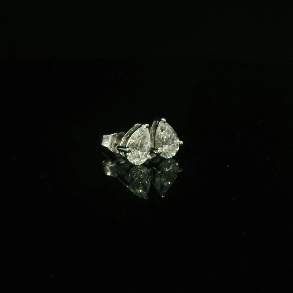 diamond stud earrings for sale in west malling. kent jewellers
