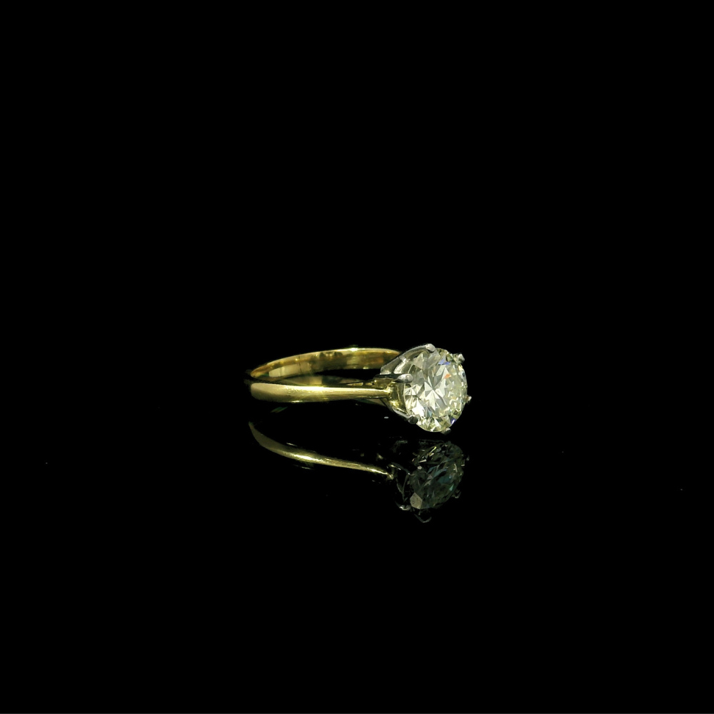 gold engagement ring solitaire diamond. natural solitaire diamond. diamond gold ring for women. west malling jewellery