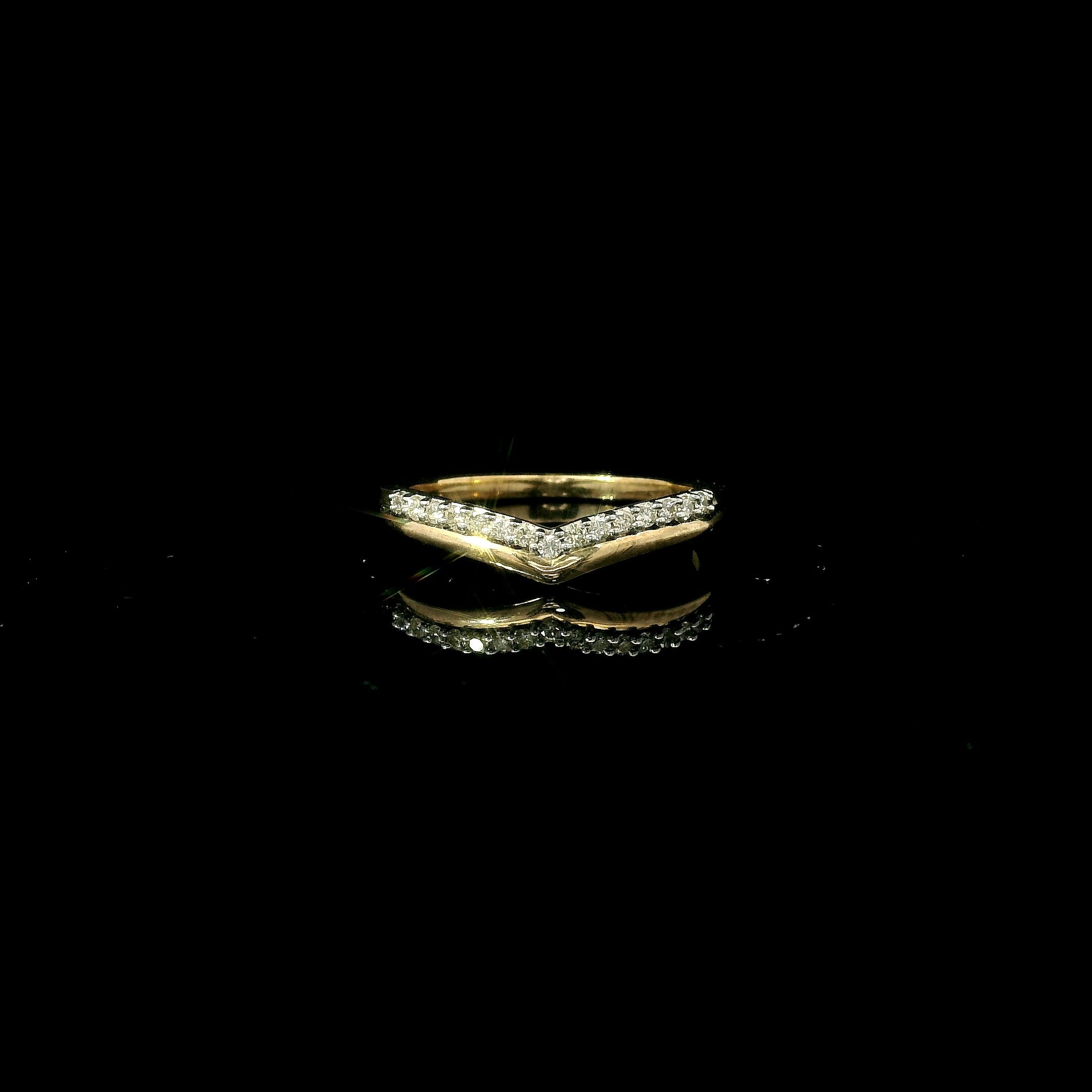 gold diamond ring v shape