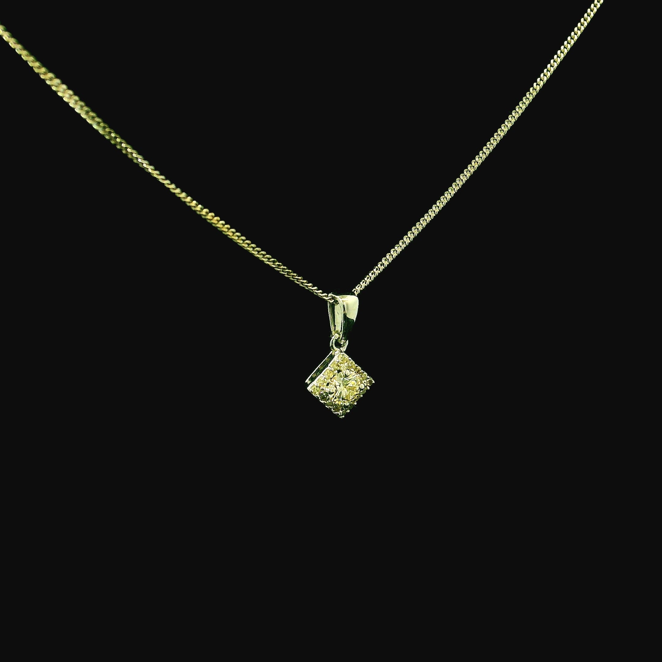 white gold necklace. white gold diamond necklace. diamond necklace for women