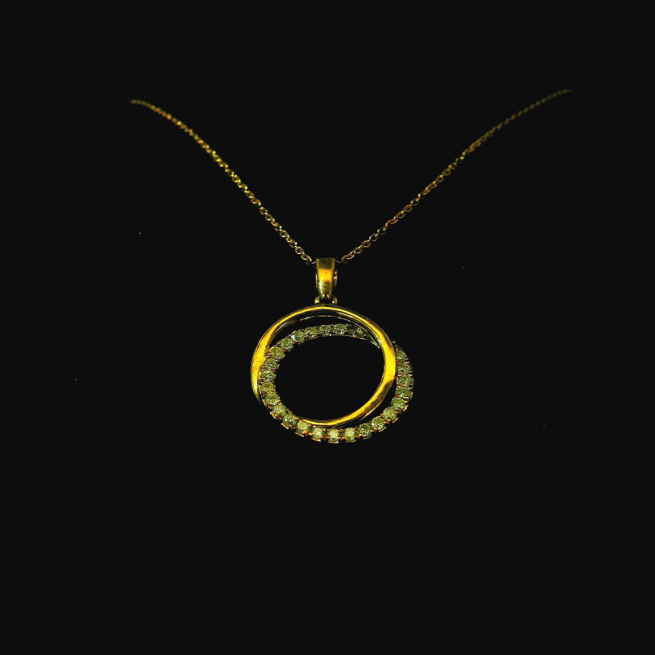 yellow gold necklace with diamond pendant. gold jewellery for women. minimalist necklace. necklace gift for women