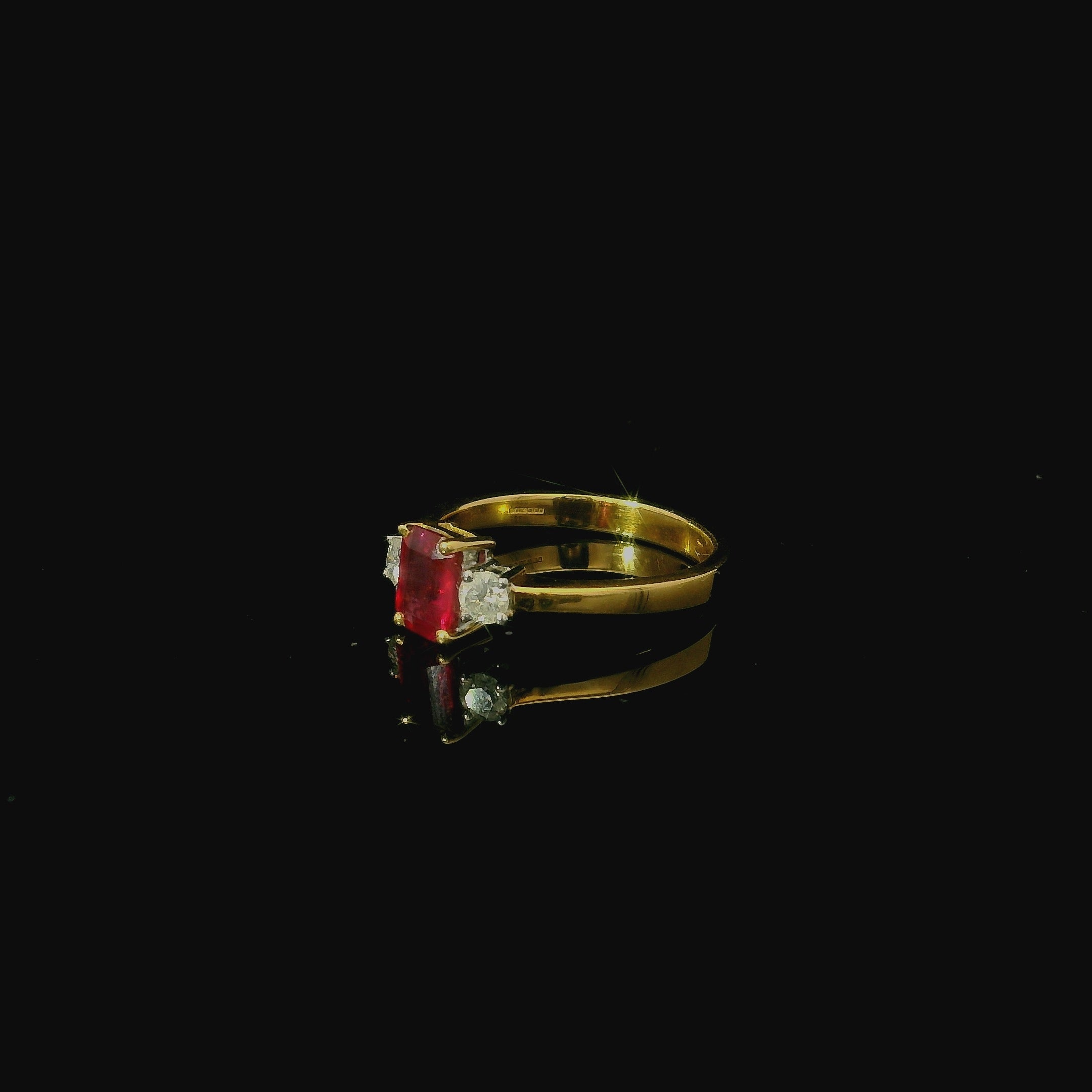 yellow gold ring. square cut ruby ring. second hand antique. vintage ring. jewellery for women. kent. 
