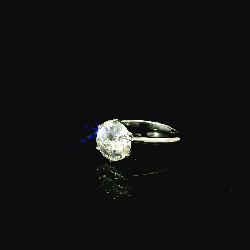 white gold engagement ring for women. west malling jewellers. independent jewellers near me. diamond ring for her.