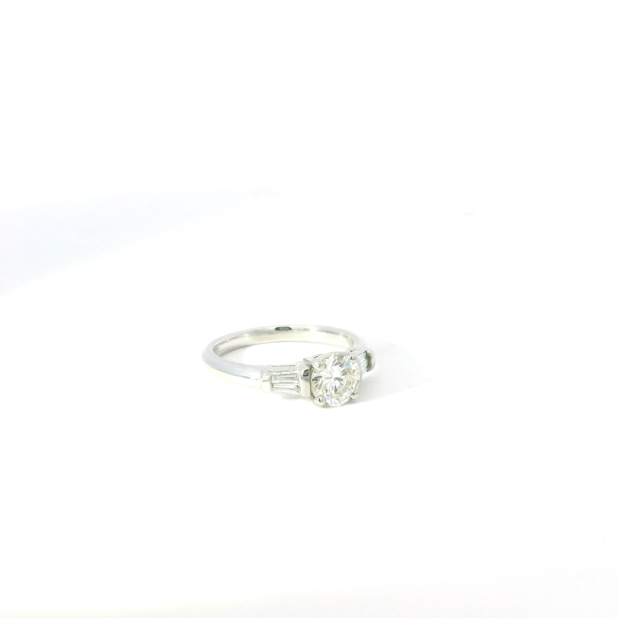 platinum diamond ring for women available in west malling