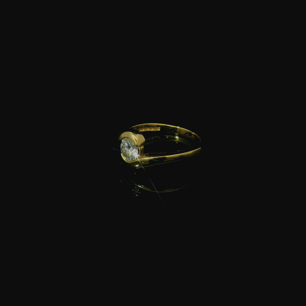 gold diamond ring for women. antique inspired ring in west malling maidstone. westerham borough green