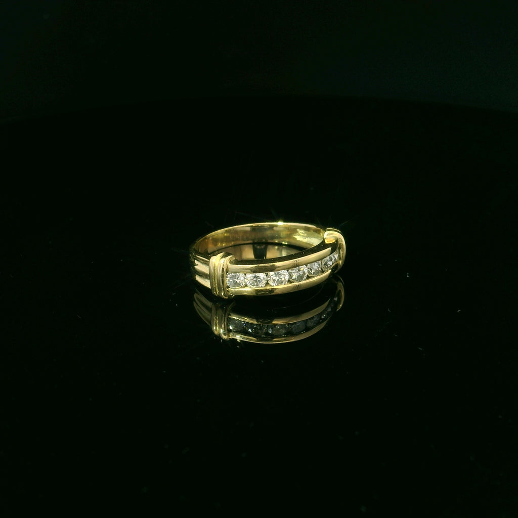 diamond ring for women. yellow gold ring for women. 