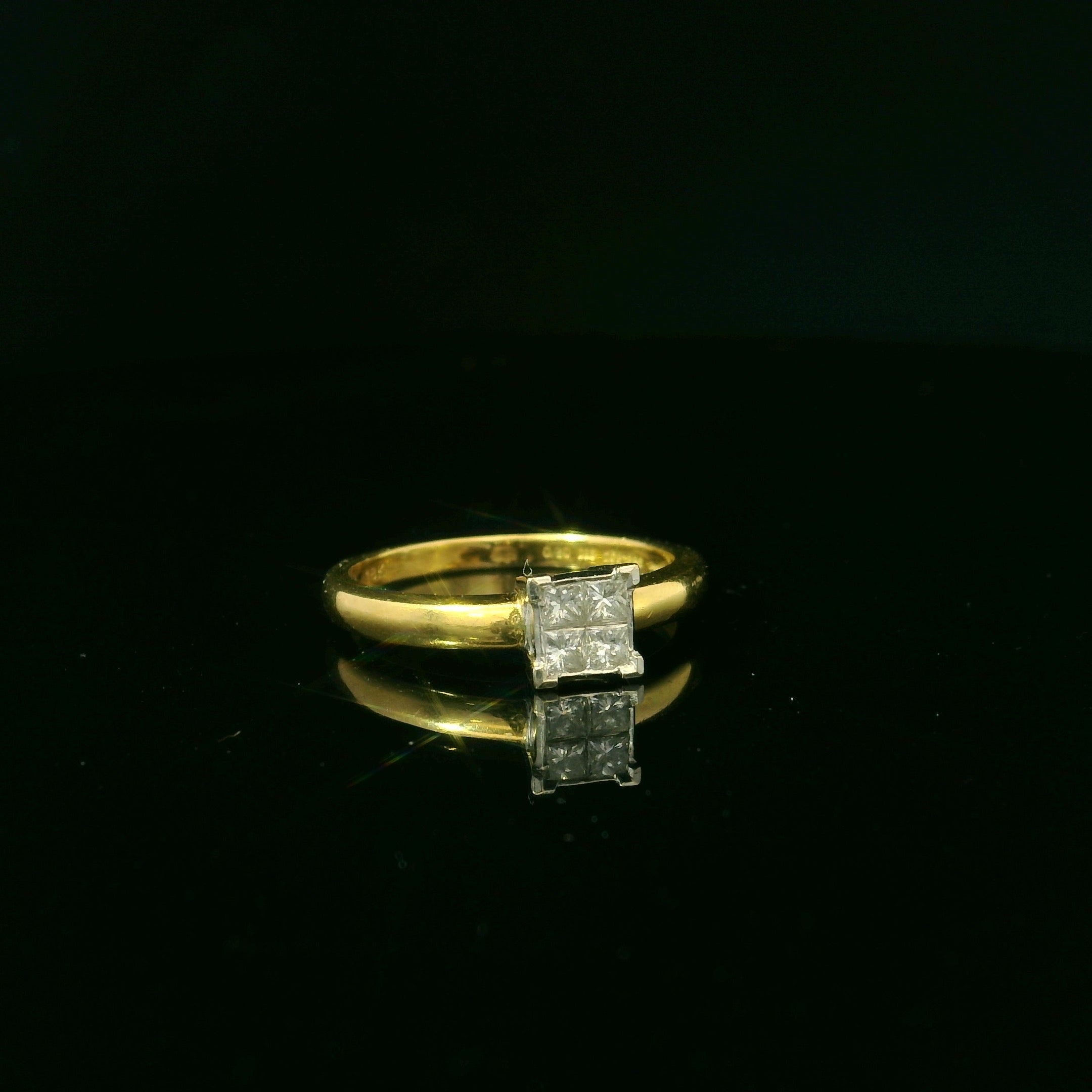 18ct Yellow Gold Ring with Princess Cut Diamond Ring