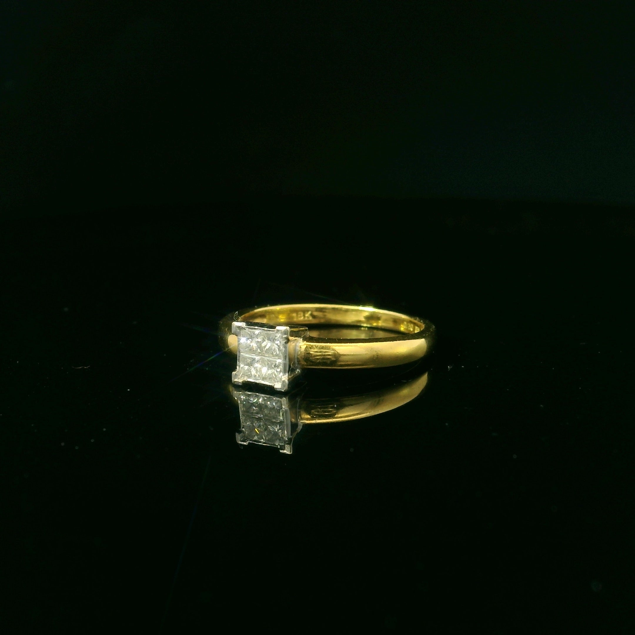 18ct Yellow Gold Ring with Princess Cut Diamond Ring