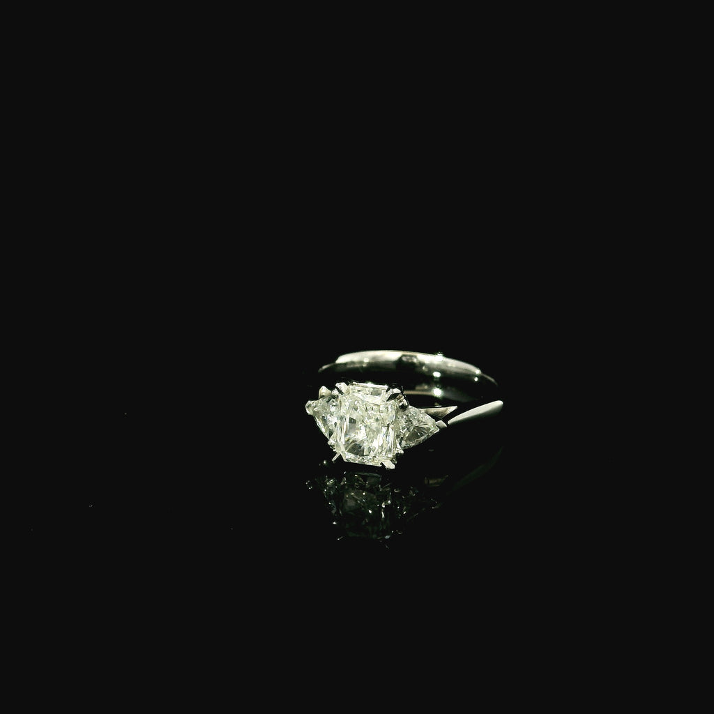 platinium rings for sale. statement jewellery for women. independent jewellery shop near me. 