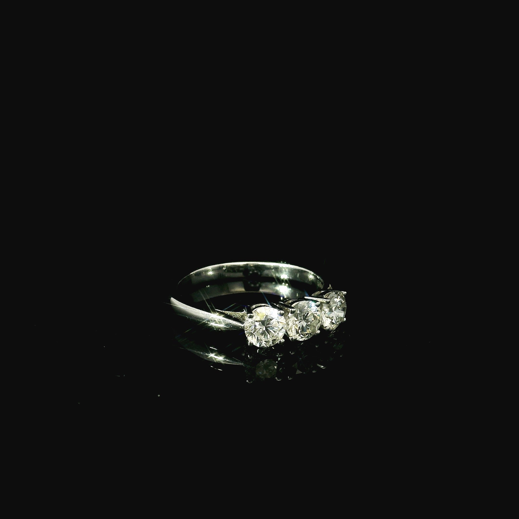 platinum diamond ring. elegant jewellery for women. simple ring for women. west malling. maidstone. kent jewellery