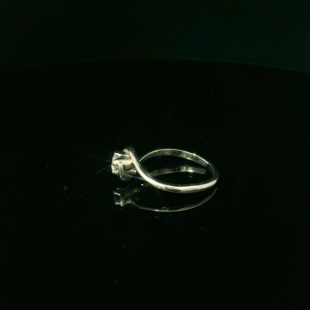 platinum ring for women. twisted design ring