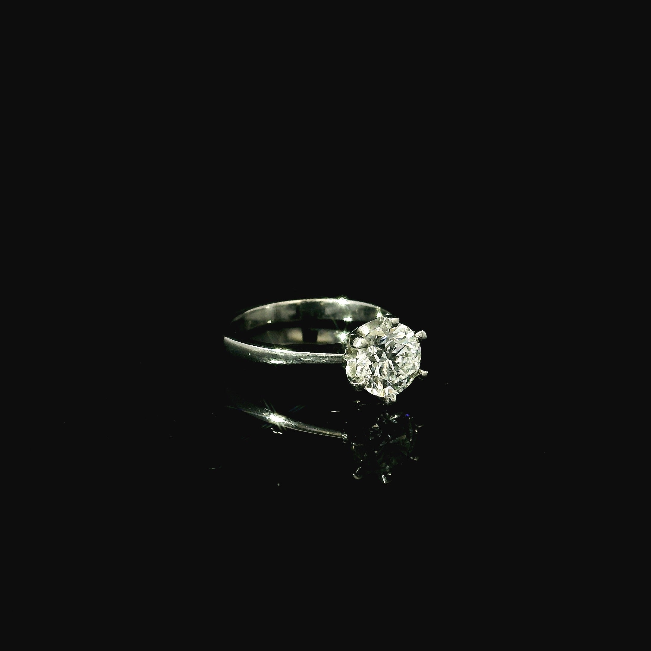 elegant solitaire diamond ring. west malling jewellers. ring resize. jewellery repair near me.
