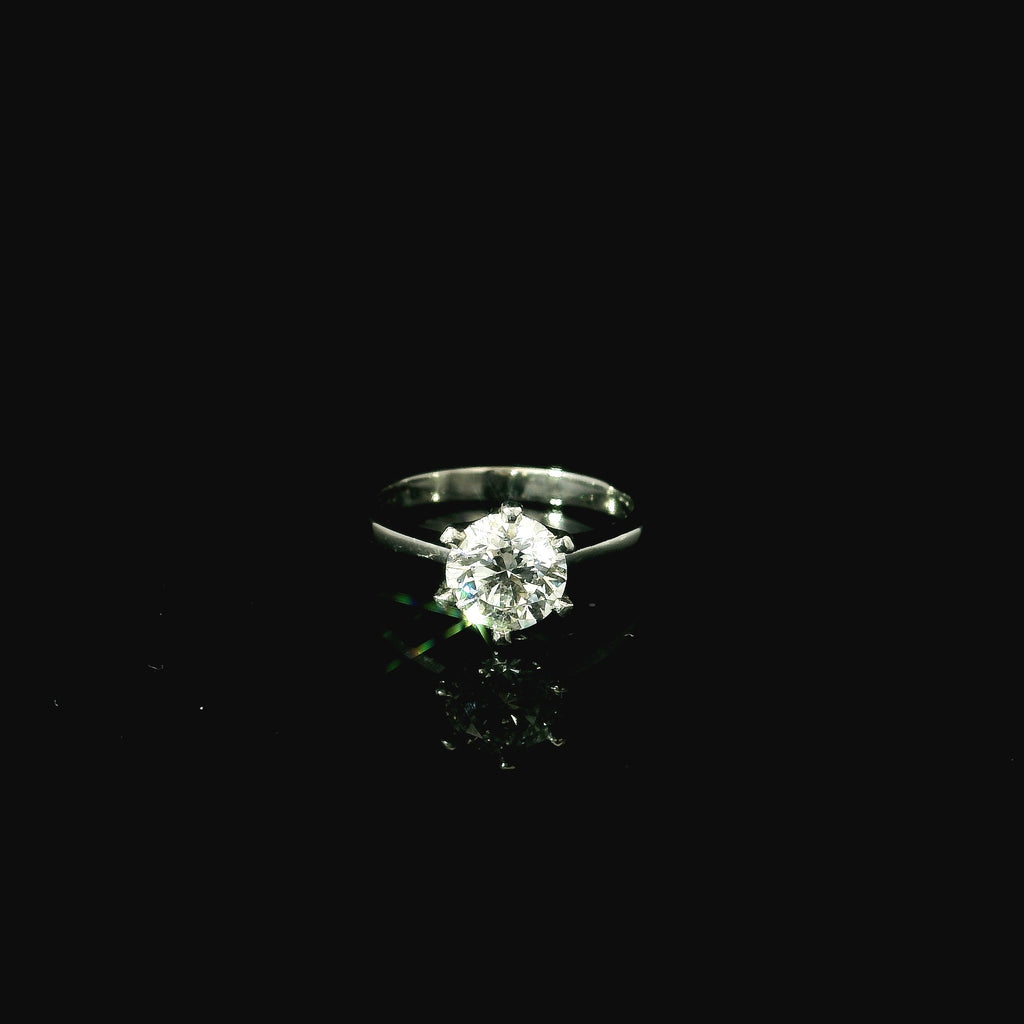platinum ring with certificated diamond solitaire. second hand antique vintage jewellery for sale in kent. luxury platinium jewellery