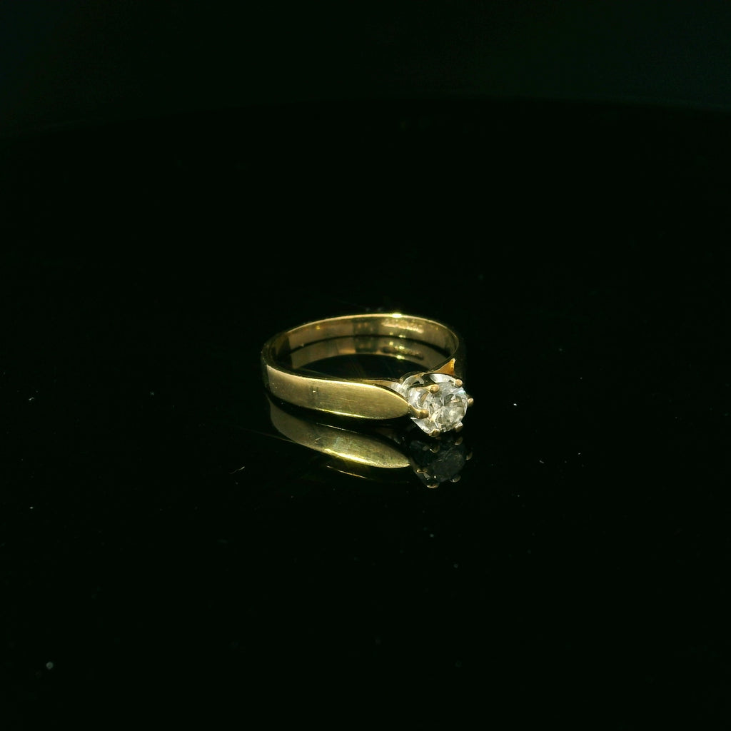 vintage antique gold ring. traditional gold ring for women