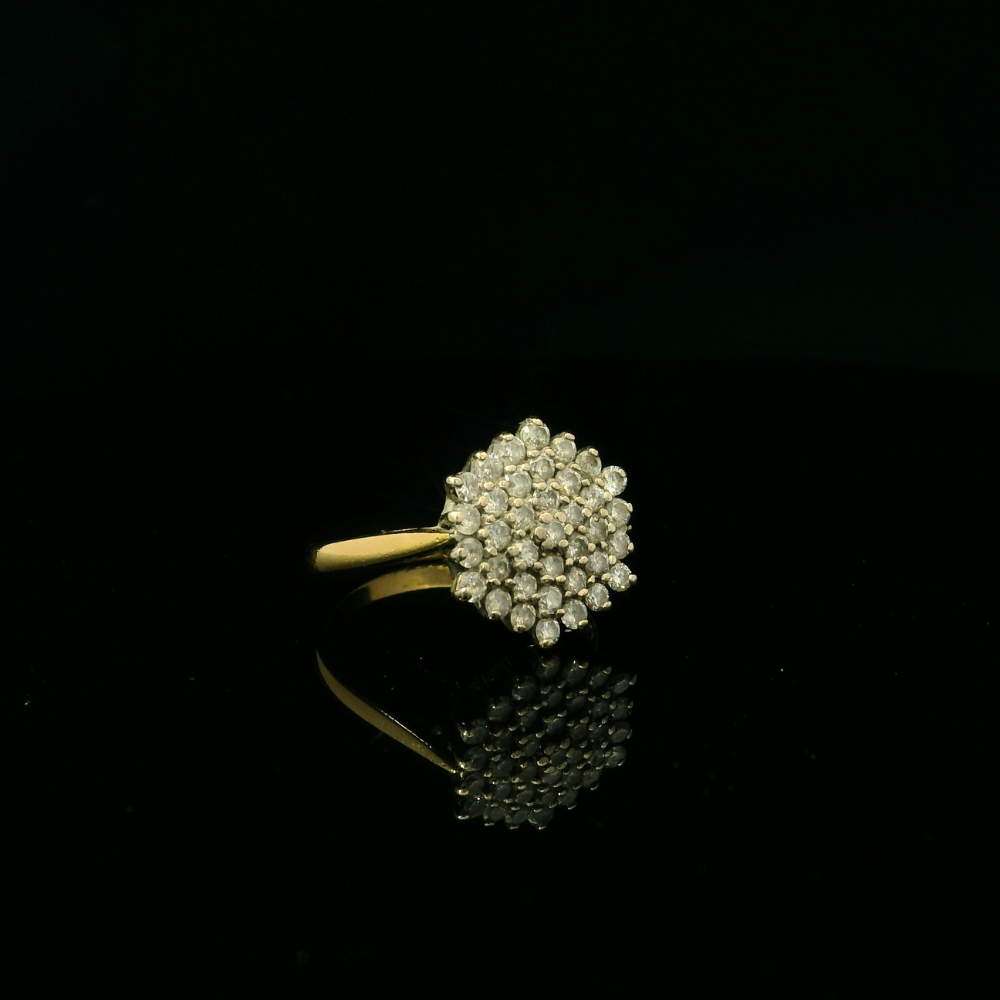 yellow gold diamond ring daisy shaped