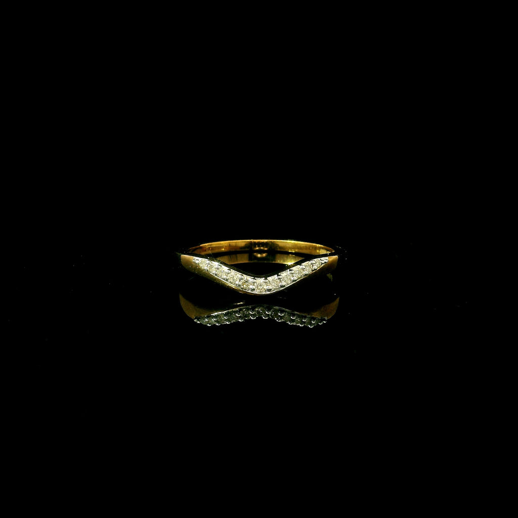 unique shaped rings. unique jewellery. v shaped jewellery. wave ring