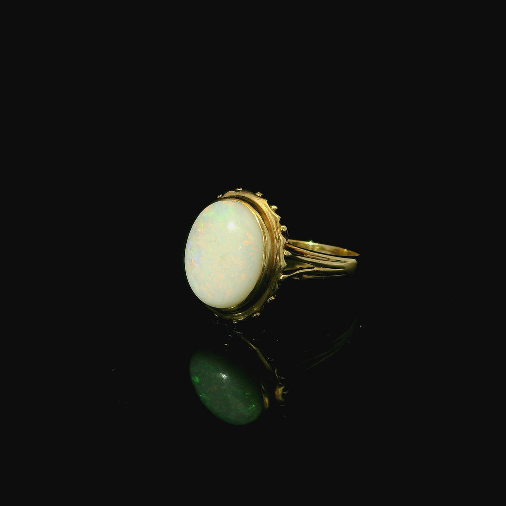 vintage ring with opal. vintage inspired ring