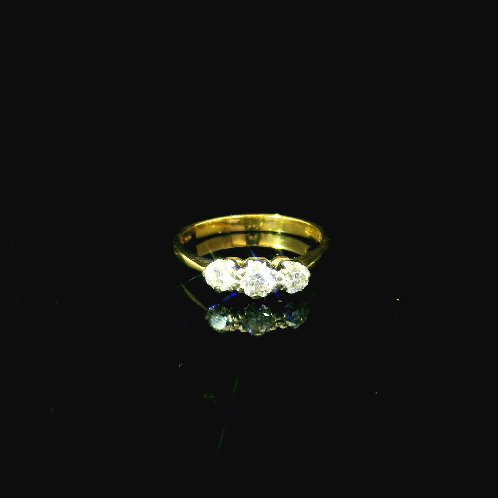 vintage white gold and yellow gold rind, diamond ring for women. west malling jewellery. jewellery in kent