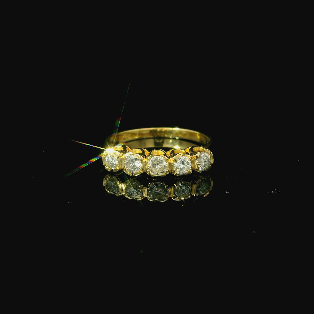 yellow gold diamond vintage ring. vintage jewellery west malling. vintage jewellery for sale